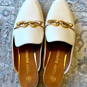 Tory Burch Women’s size 10 pebble leather mule